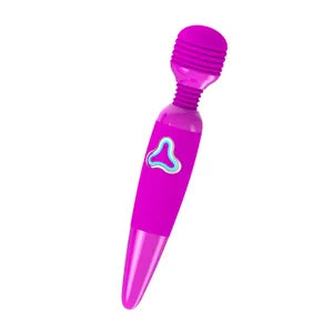 Masturbador Ultimate Wand Fucsia BW  😈